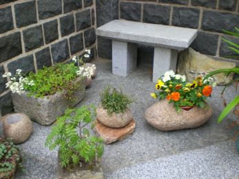 Pflanztrog&Pflanzsteine.JPG