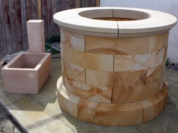 776BRT-Sandstein_Brunnen_Sirkwitzer.jpg