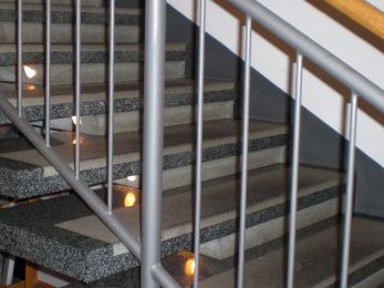Massivtreppe-105-Soraer_Lamprophyr.jpg