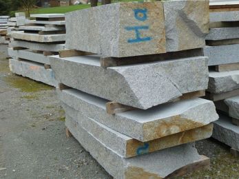 100T-Plieszkowitzer_Granit_Tranchen.JPG