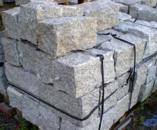 102-Mauersteine-Schlesischer_Granit.JPG